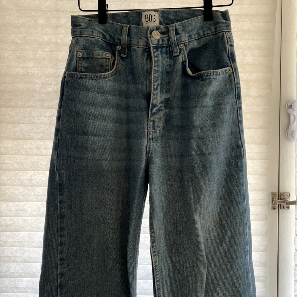 BDG DENIM HIGH WAISTED JEANS IN WOMENS SIZE 26